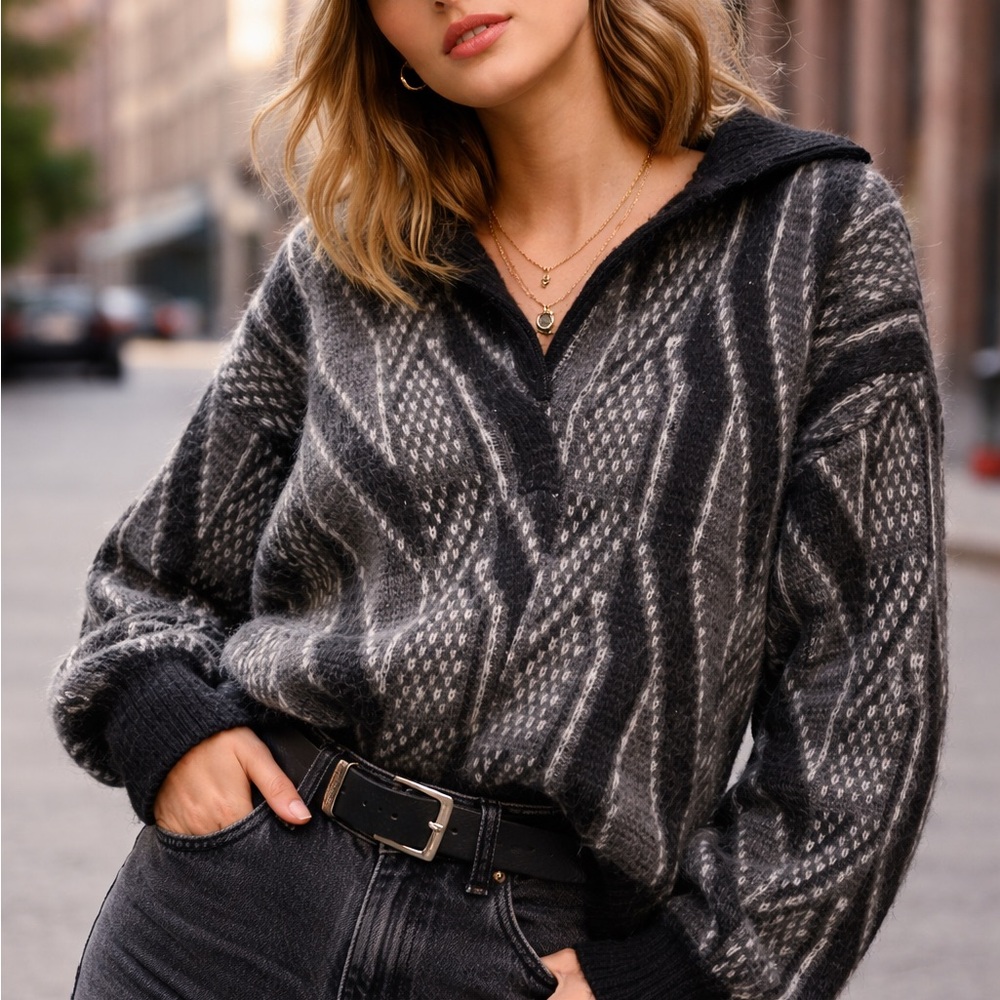 Chic V-Neck Sweater in Black and Gray